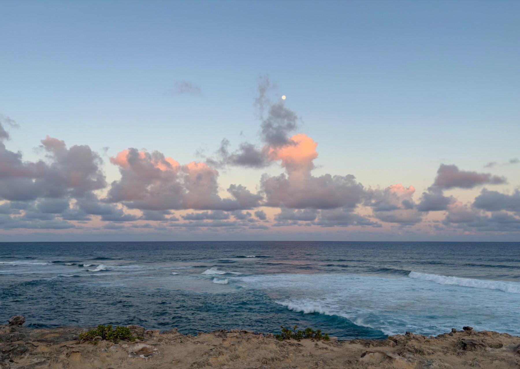 Open ocean horizon